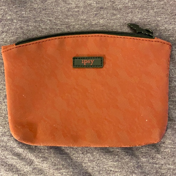 Red Lace Ipsy Bag - Picture 1 of 2